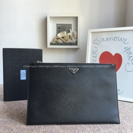 프라다 클러치 (35.5cm)