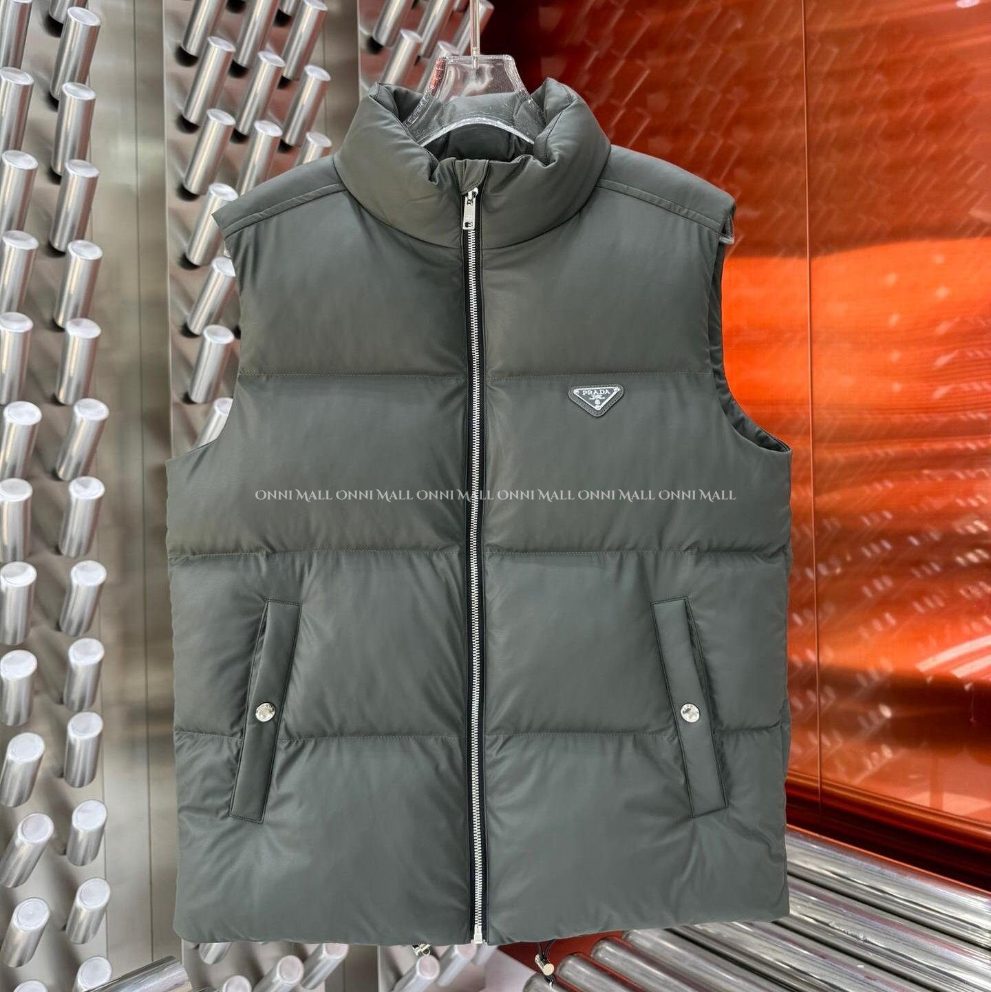 프라다 패딩 조끼 (남)