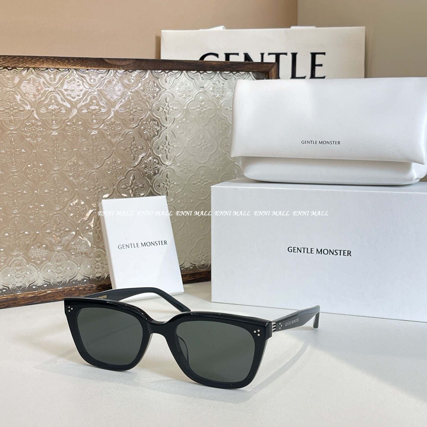 젠틀몬스터 선글라스 (NUMER)