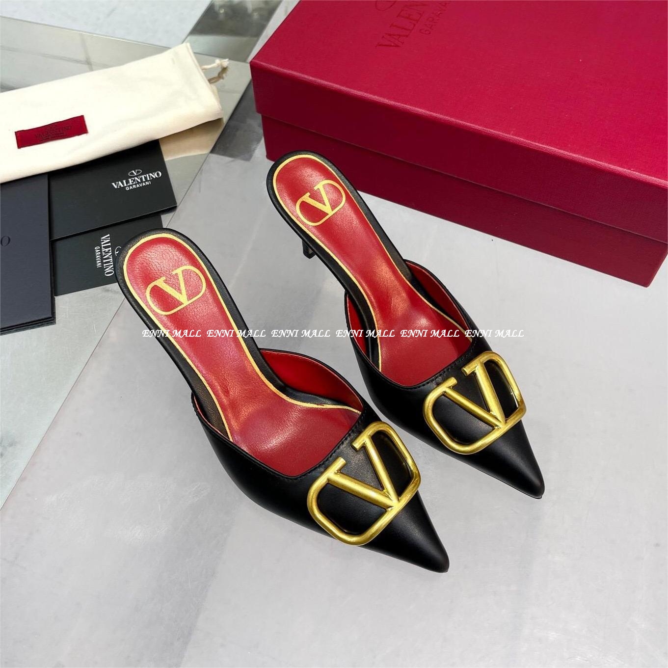 발렌티노 슬리퍼 (7.5cm)