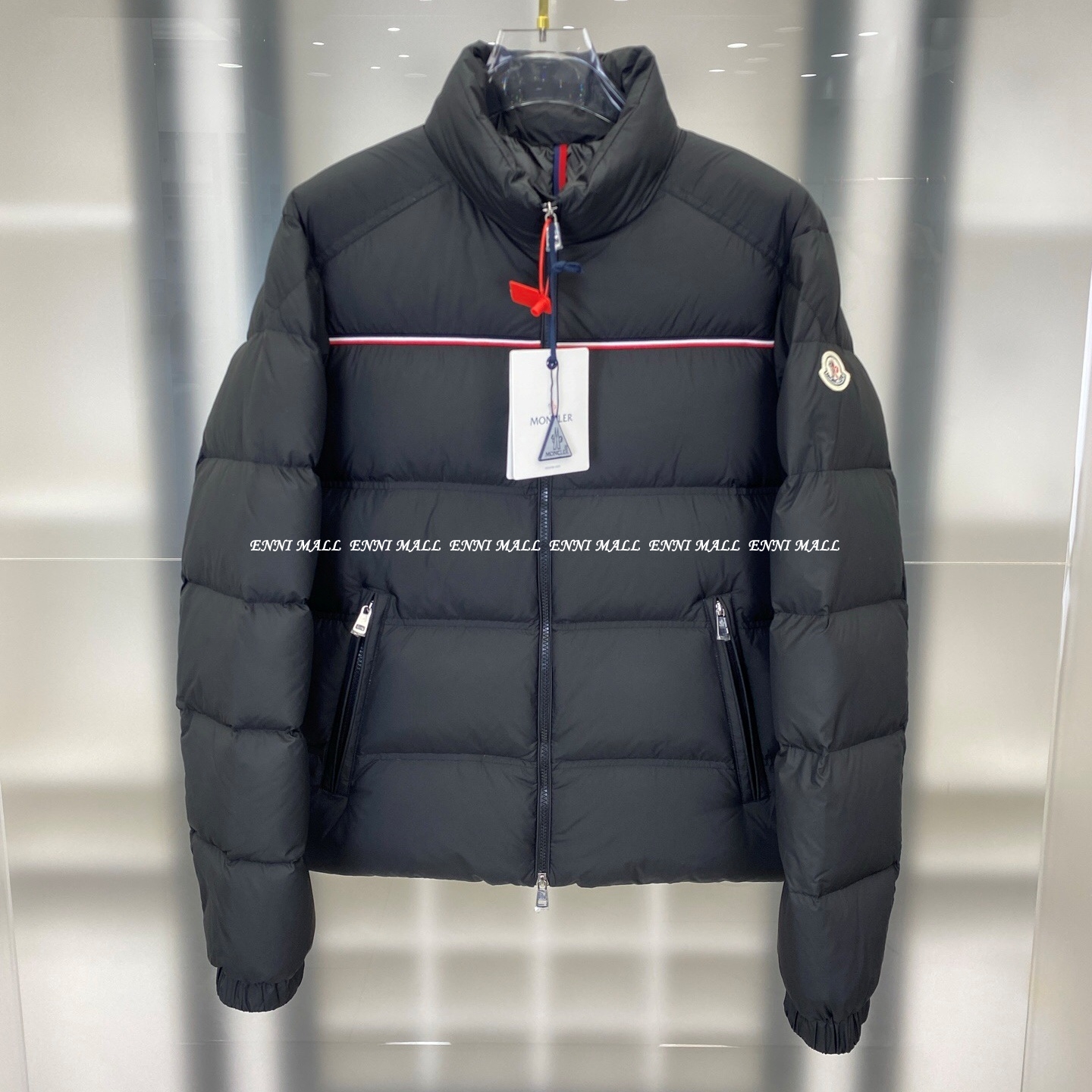 몽클레어 부바크 패딩 (남)