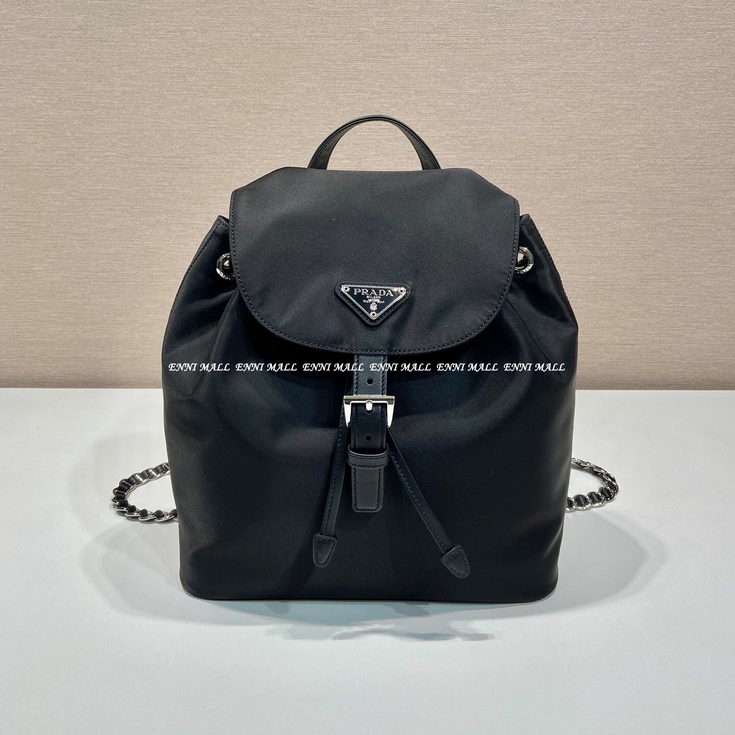 프라다 백팩 (26cm)