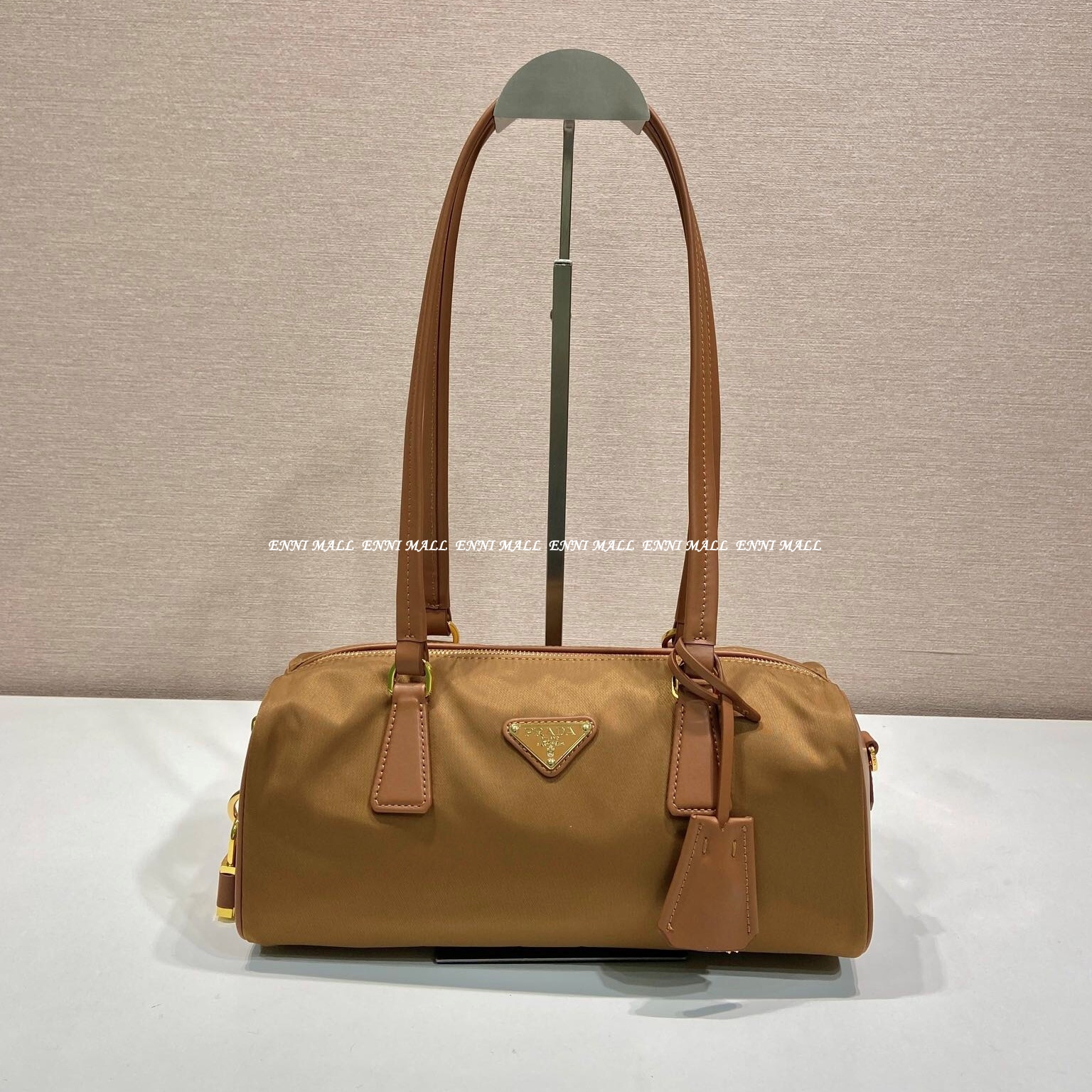 프라다 숄더백 (29cm)