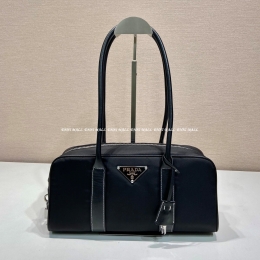 프라다 숄더백 (32cm)
