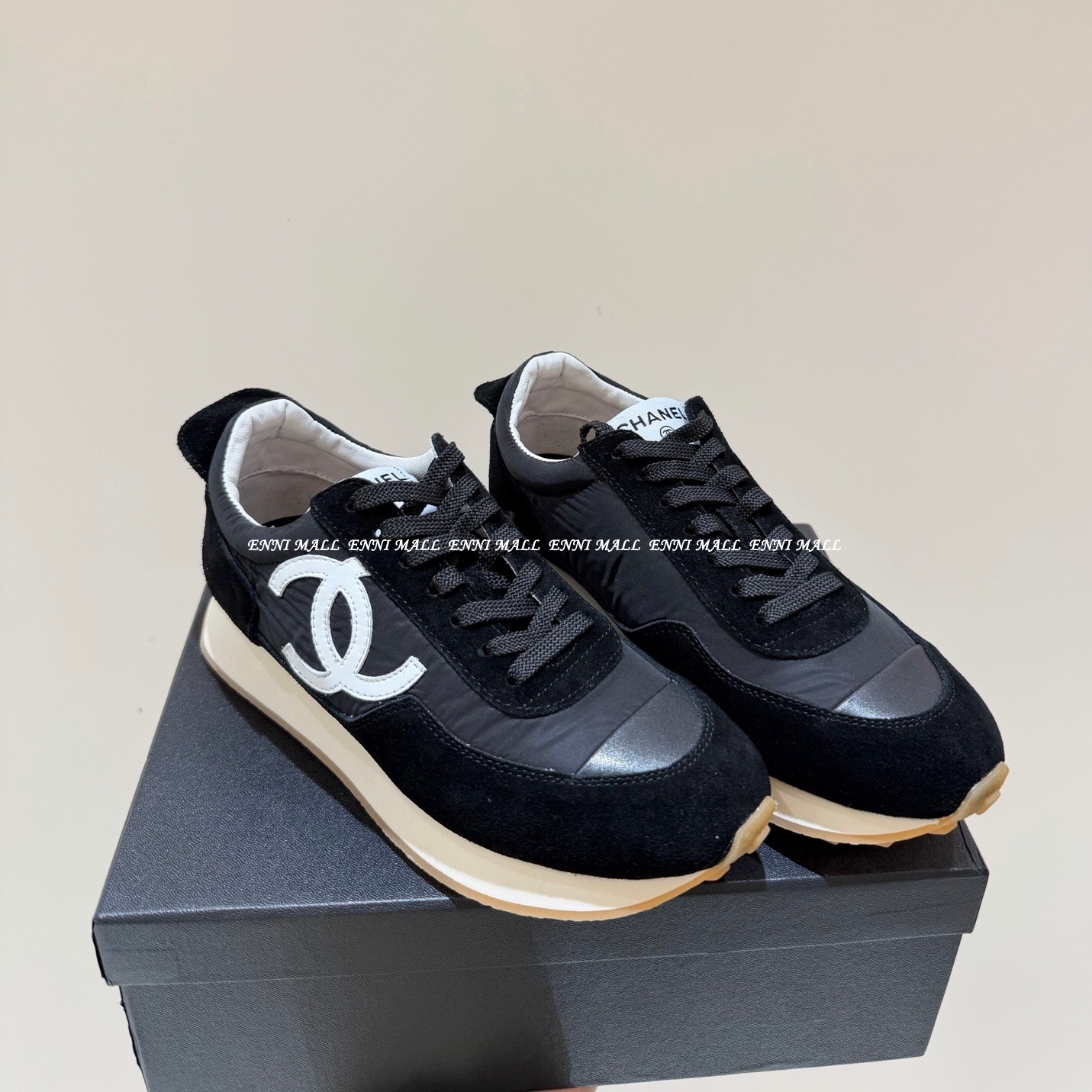 샤넬 스니커즈