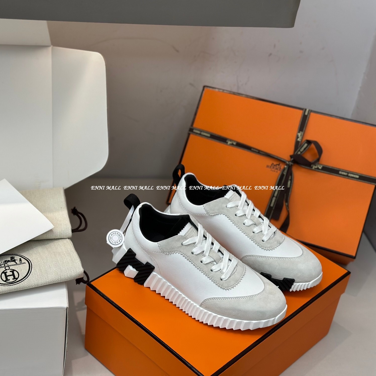 에르메스 스니커즈