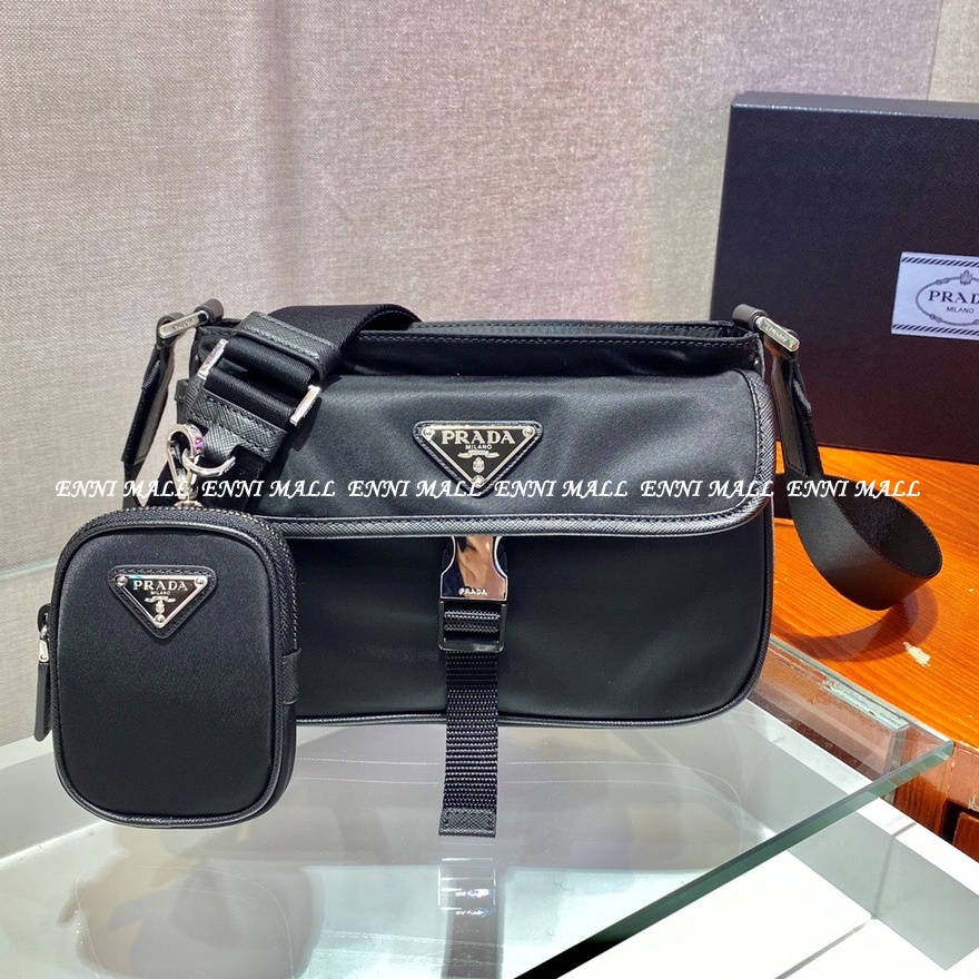 프라다 메신저백 (22cm)