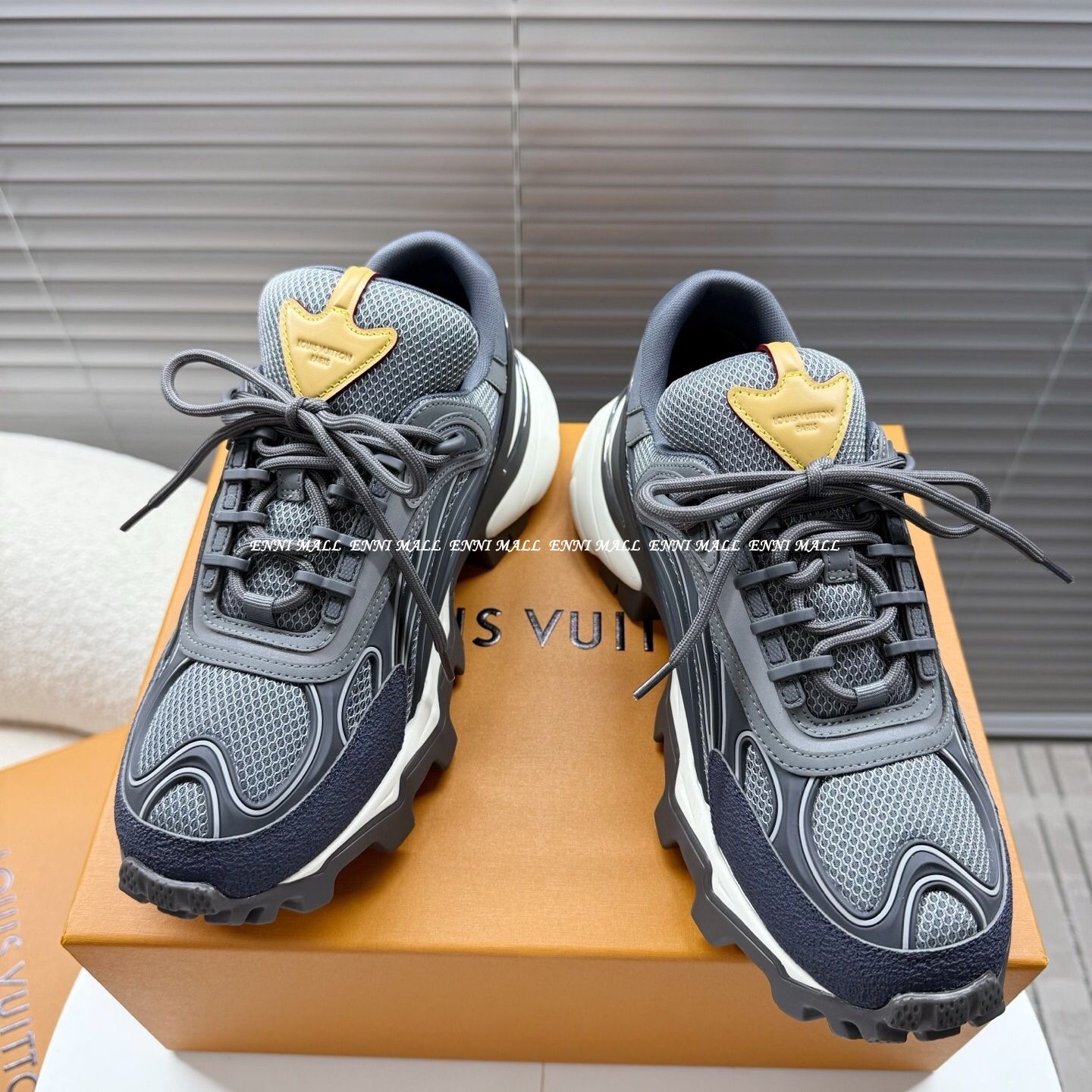 루이비통 스니커즈