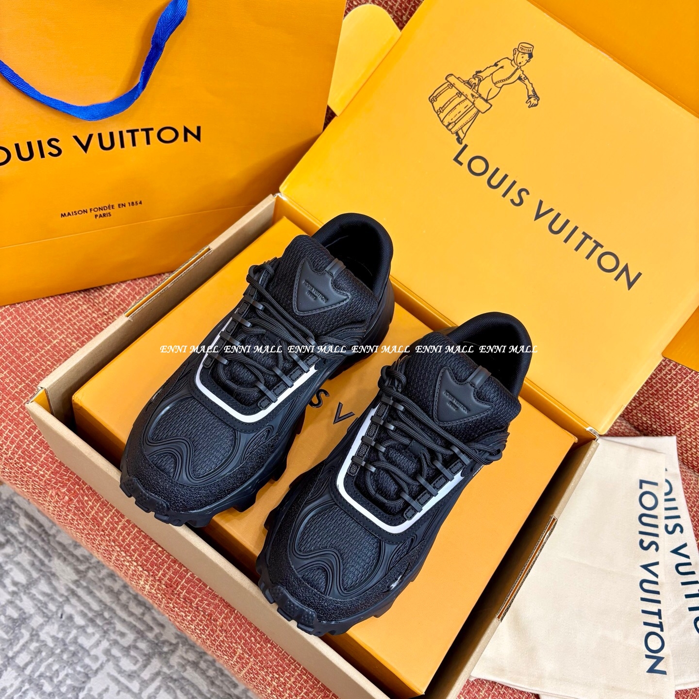 루이비통 스니커즈