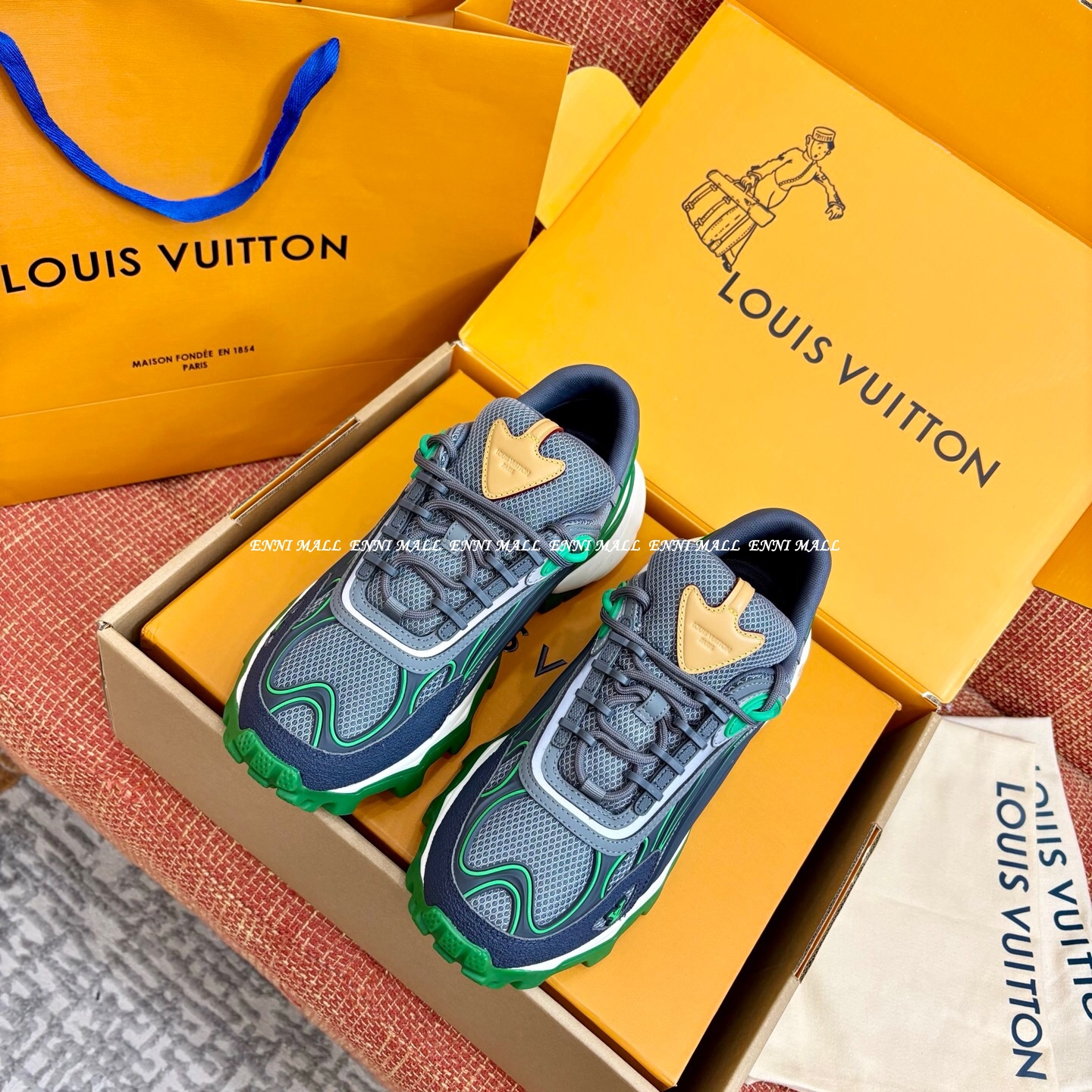 루이비통 스니커즈