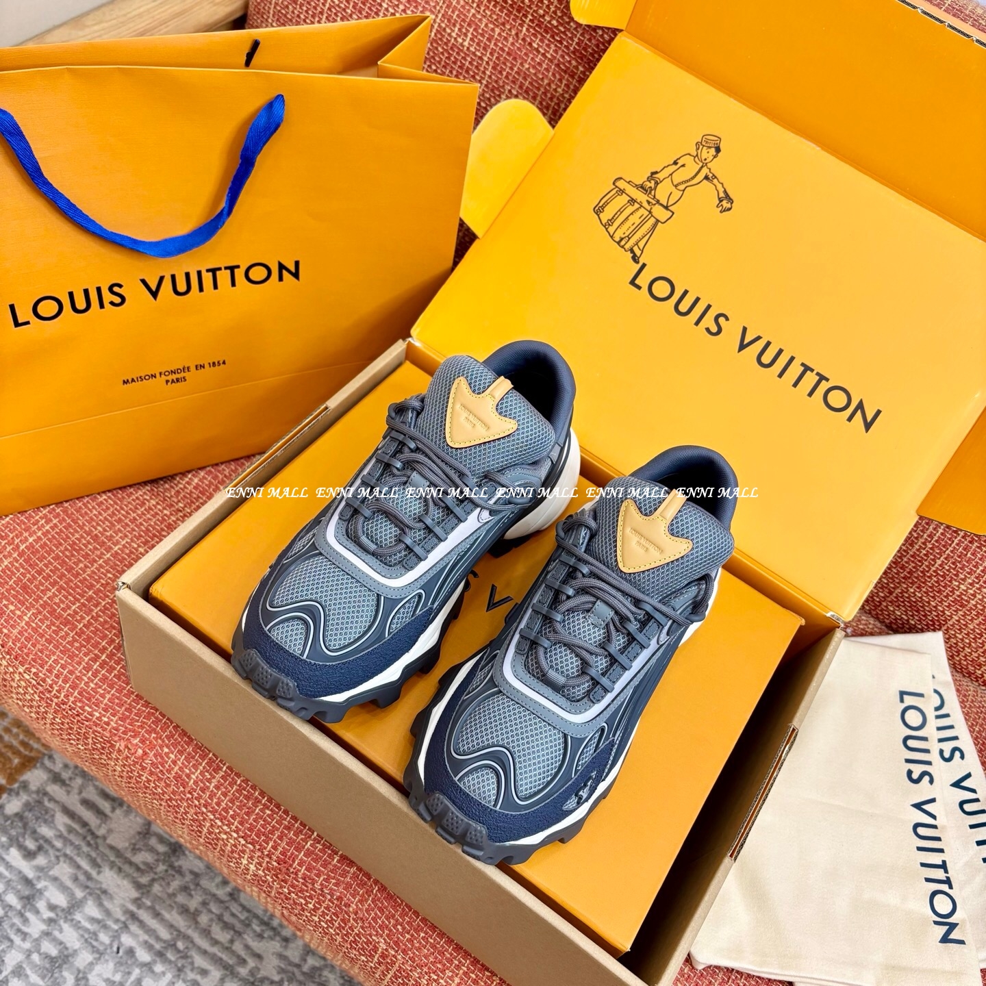 루이비통 스니커즈