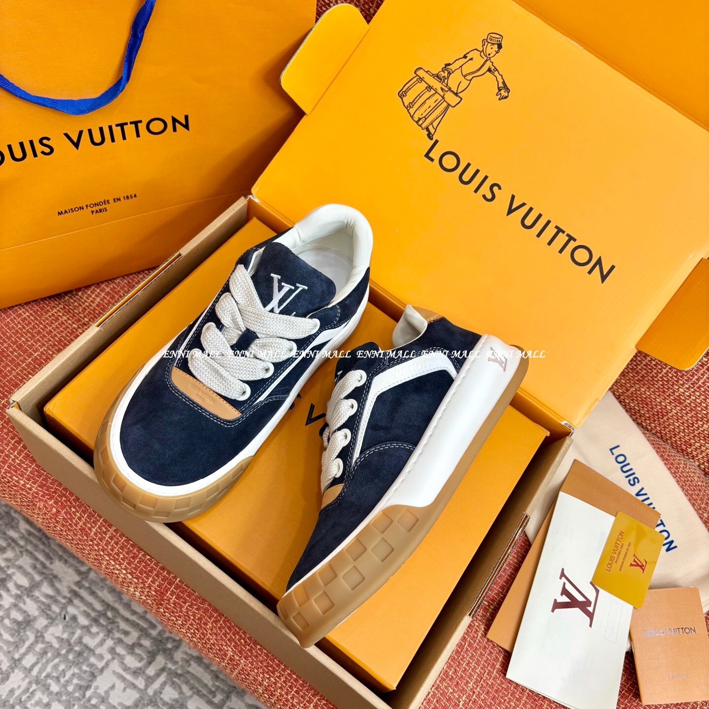 루이비통 스니커즈