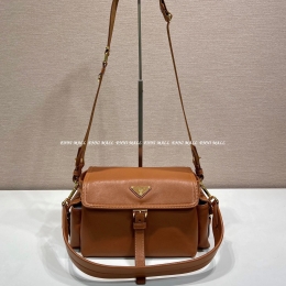 프라다 메신저백 (30cm)