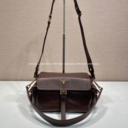 프라다 메신저백 (30cm)