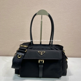 프라다 숄더백 (31cm)
