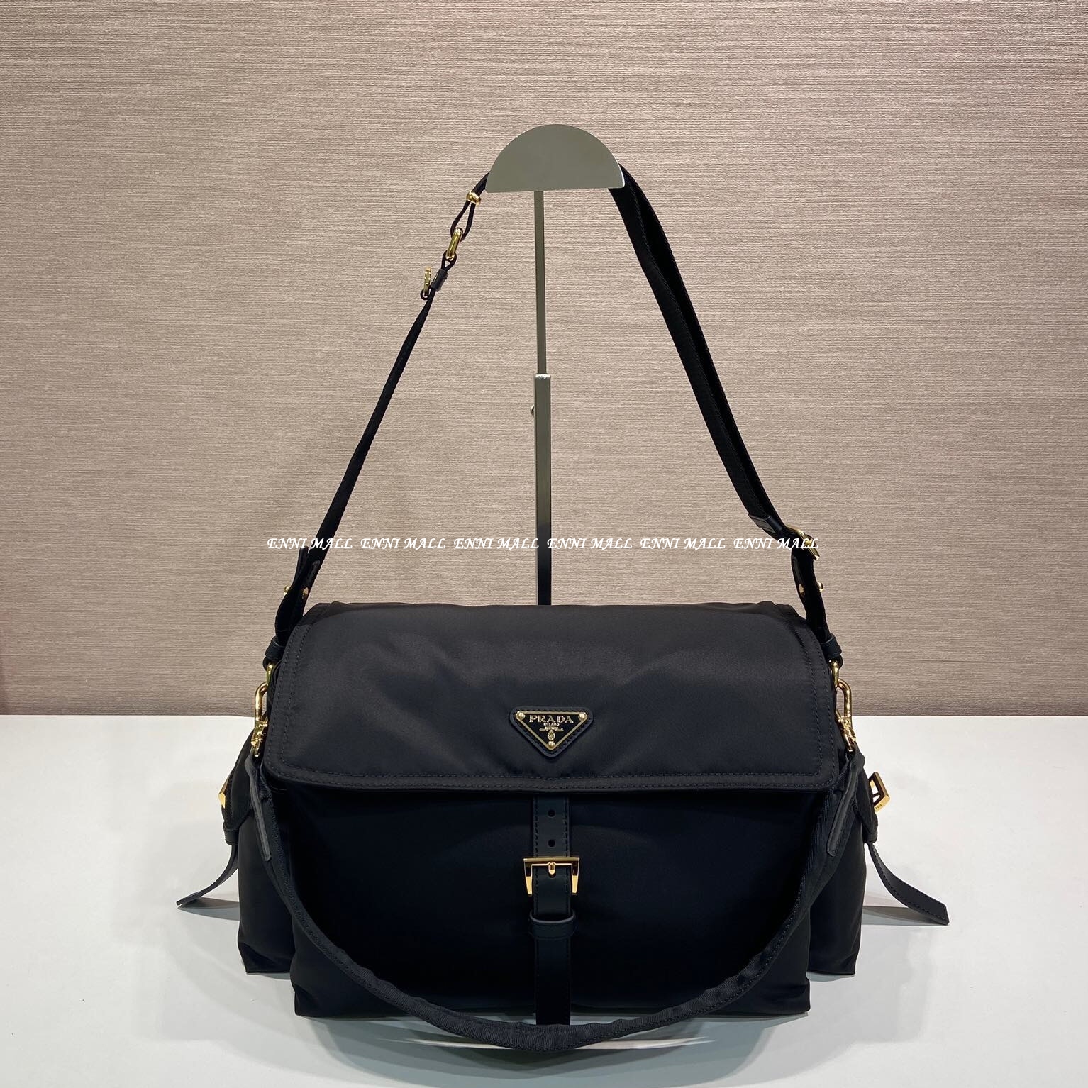 프라다 숄더백 (37.5cm)