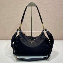 프라다 숄더백 (32cm)